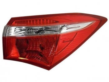 Правый фонарь задний (внешний) BodyParts Toyota Corolla  E180 (2013-2016) дорестайлинг