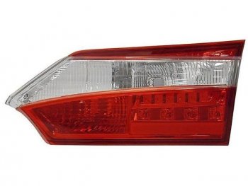 Правый фонарь задний (диодный, внутренний) BodyParts Toyota Corolla  E180 (2013-2016) дорестайлинг