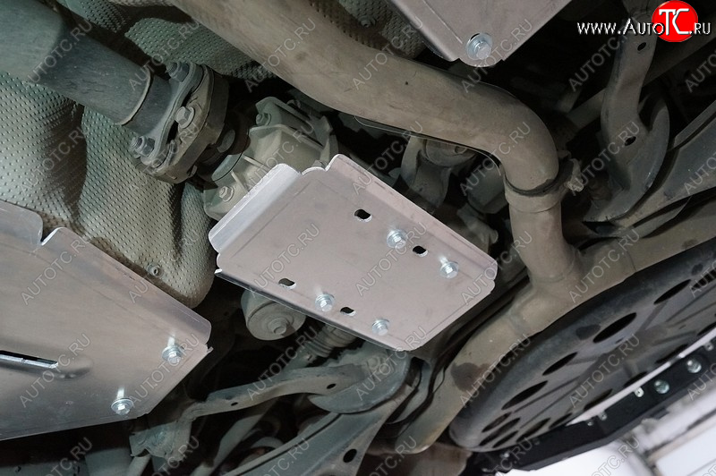 1 299 р. Защита заднего редуктора (алюминий) TCC GAC GS8 (2016-2023) с доставкой в г. Кемерово Увеличить фотографию 1 1 299 р. Защита заднего редуктора (алюминий) TCC GAC GS8 (2016-2023) с доставкой в г. Кемерово
