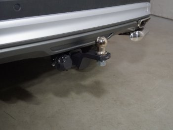 Фаркоп (тягово-сцепное устройство) TCC Тюнинг Geely Atlas Pro  NL3 (2019-2025) (оцинкованный, шар E нержавейка)