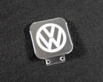 Заглушка на фаркоп с логотипом Volkswagen (на фаркопы TCC, нержавеющая сталь) TCC Volkswagen Amarok - Touareg ( NF,  CR)