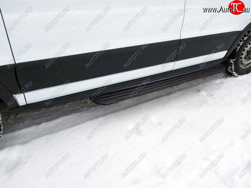 10 999 р. Порог правый алюминиевый Slim Line Black, ТСС Тюнинг  Ford Transit Connect (2013-2018) (Slim Line Black )  с доставкой в г. Кемерово