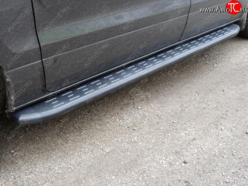 30 999 р. Пороги алюминиевые с пластиковой накладкой ТСС Тюнинг  Hyundai Starex/Grand Starex/H1  TQ (2017-2022) 2-ой рестайлинг (карбон черные)  с доставкой в г. Кемерово