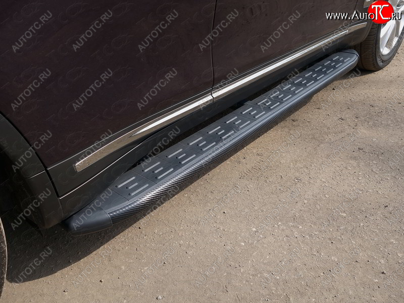 21 999 р. Пороги алюминиевые с пластиковой накладкой ТСС Тюнинг  INFINITI QX70  S51 (2013-2020) (карбон черные)  с доставкой в г. Кемерово