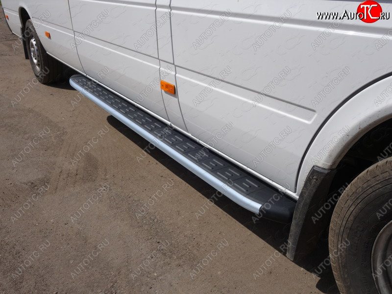 15 699 р. Порог правый алюминиевый с пластиковой накладкой ТСС Тюнинг Mercedes-Benz Sprinter W906 рестайлинг (2014-2018) (карбон серый)  с доставкой в г. Кемерово