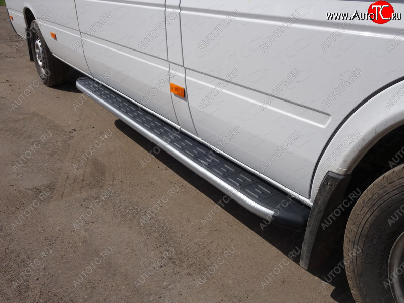 15 699 р. Порог правый алюминиевый с пластиковой накладкой ТСС Тюнинг  Mercedes-Benz Sprinter  W906 (2014-2018) рестайлинг (карбон серебро)  с доставкой в г. Кемерово