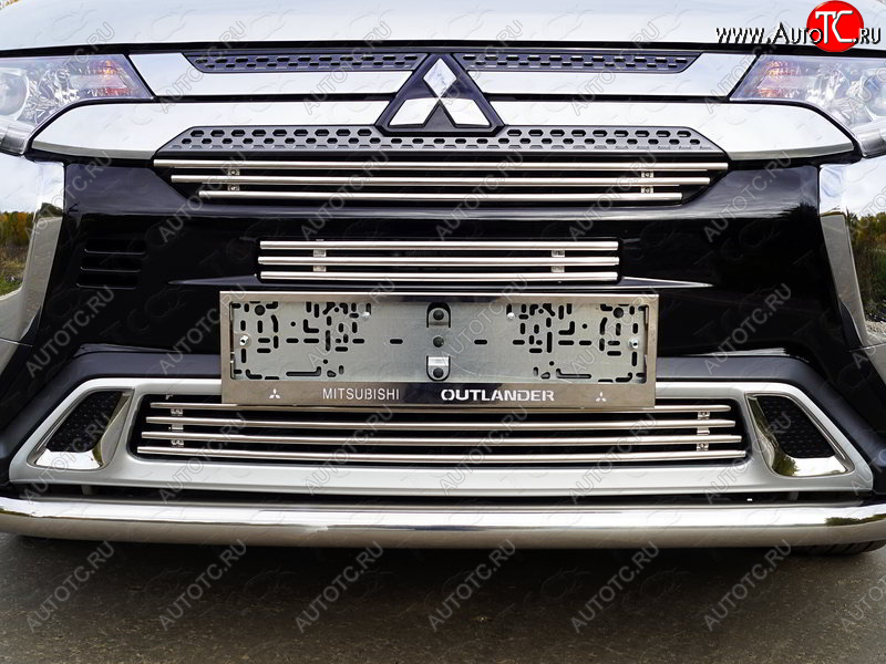 7 349 р. Верхняя декоративная вставка решетки радиатора ТСС Тюнинг  Mitsubishi Outlander  GF (2018-2022) 3-ий рестайлинг (d 12 мм)  с доставкой в г. Кемерово