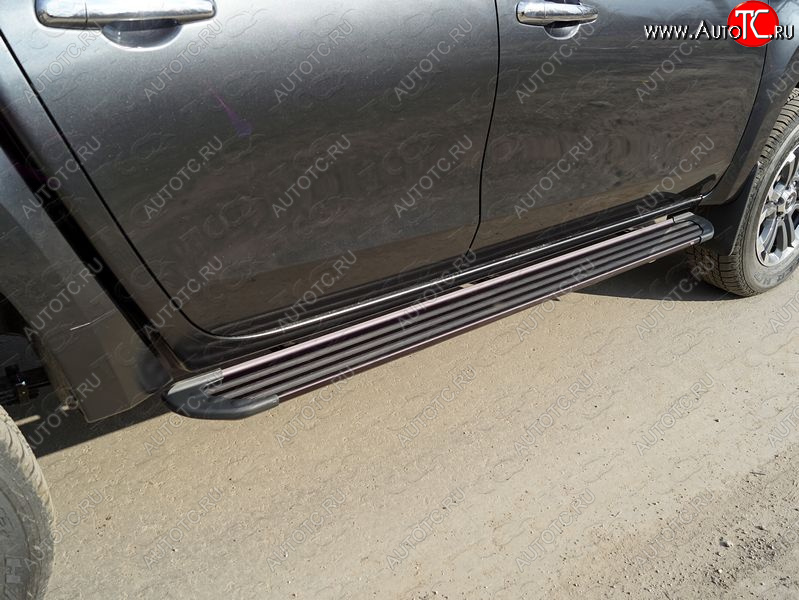 21 999 р. Пороги алюминиевые Slim Line ТСС Тюнинг  Mitsubishi L200  5 KK,KL (2018-2022) рестайлинг (Black)  с доставкой в г. Кемерово