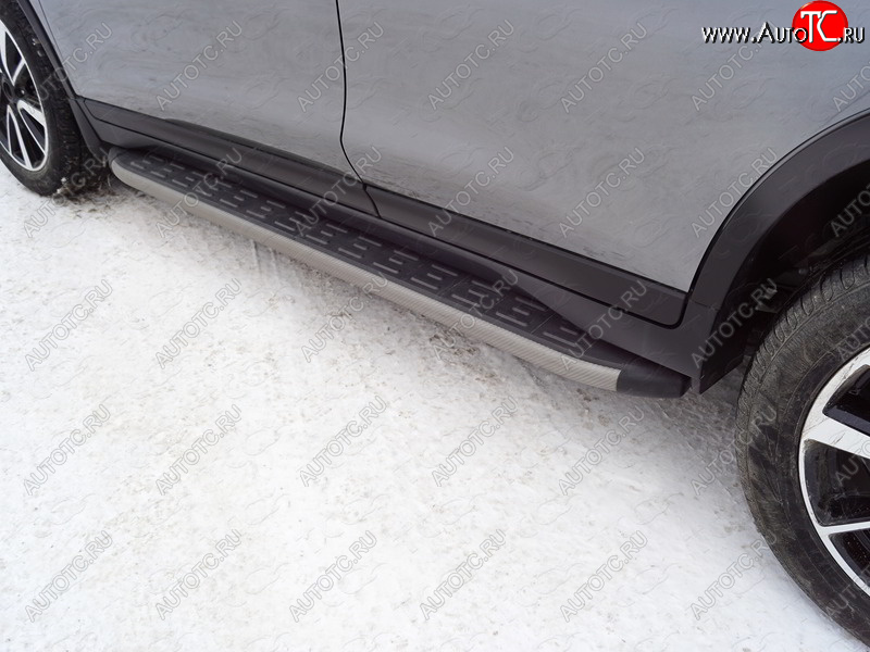21 999 р. Пороги алюминиевые с пластиковой накладкой, ТСС Тюнинг  Nissan X-trail  3 T32 (2017-2022) рестайлинг (карбон серые)  с доставкой в г. Кемерово