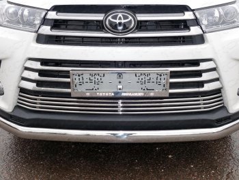 11 749 р. Декоративная вставка переднего бампера ТСС Тюнинг Toyota Highlander XU50 рестайлинг (2016-2020) (d 16 мм)  с доставкой в г. Кемерово. Увеличить фотографию 1