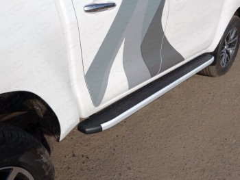 Пороги алюминиевые с пластиковой накладкой ТСС Тюнинг Toyota Hilux  AN120 (2020-2025) 2-ой рестайлинг (серые)