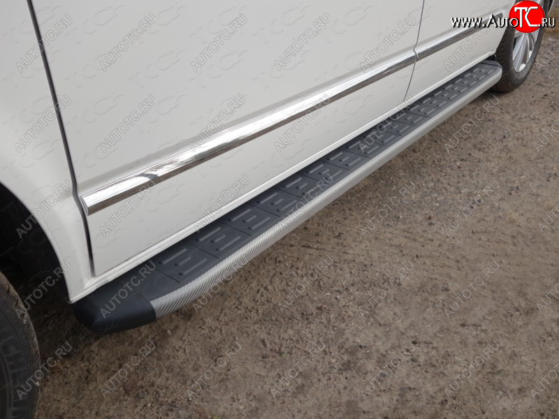 30 999 р. Пороги алюминиевые с пластиковой накладкой ТСС Тюнинг  Volkswagen Multivan  T6 (2016-2019) дорестайлинг (карбон серые)  с доставкой в г. Кемерово