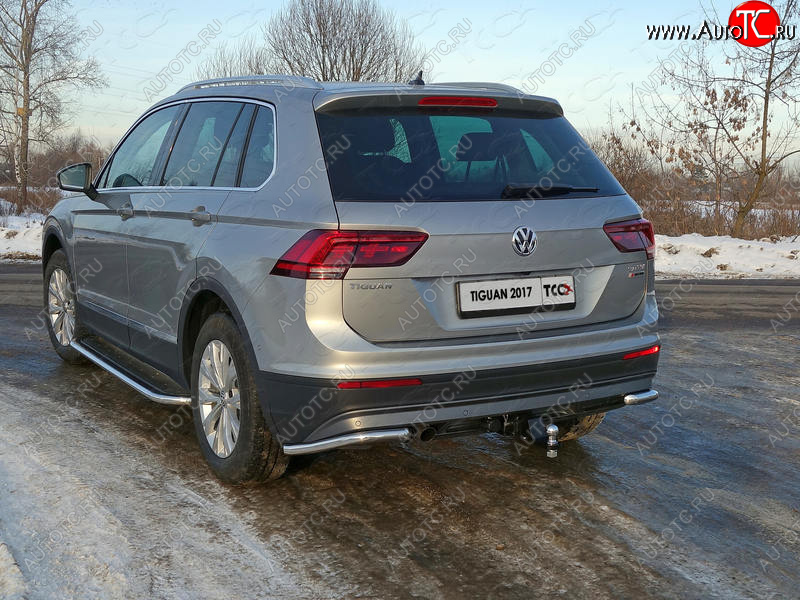 13 249 р. Защита заднего бампера (уголки, d42,4 мм) TCC  Volkswagen Tiguan  Mk2 (2016-2020) дорестайлинг  с доставкой в г. Кемерово