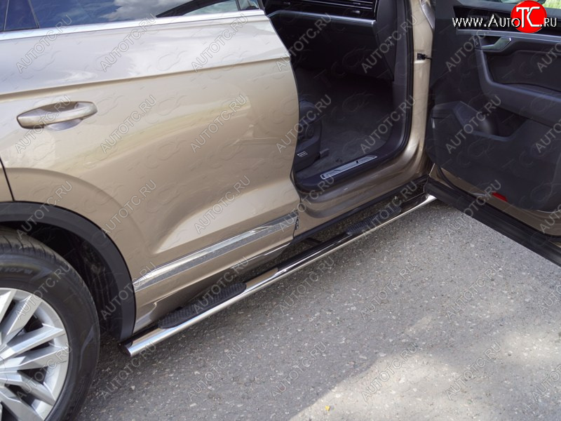 35 999 р. Пороги овальные с накладкой 75х42 мм ТСС Тюнинг  Volkswagen Touareg  NF (2014-2018) рестайлинг (серые)  с доставкой в г. Кемерово