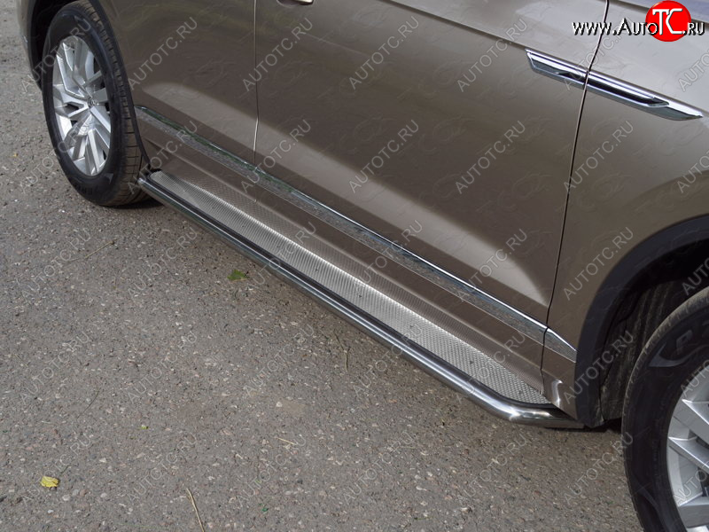 42 999 р. Пороги с площадкой 42,4 мм ТСС Тюнинг  Volkswagen Touareg  CR (2018-2025) (нержавейка)  с доставкой в г. Кемерово