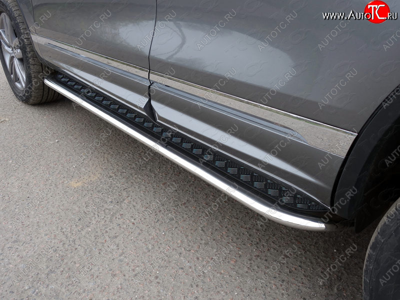 44 999 р. Пороги с площадкой 75х42 мм R-Line ТСС Тюнинг  Volkswagen Touareg  NF (2014-2018) рестайлинг (серые)  с доставкой в г. Кемерово