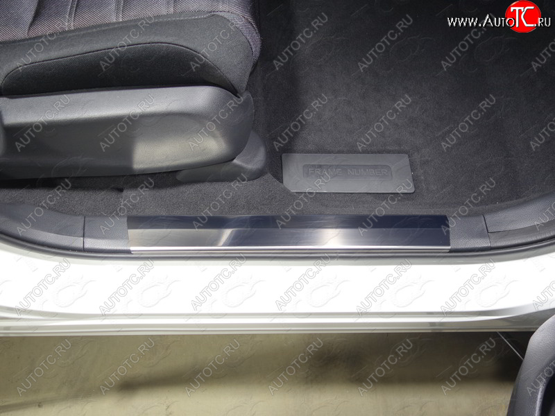 1 799 р. Накладки на пластиковые пороги, ТСС Тюнинг  Honda CR-V  RW,RT (2016-2020) дорестайлинг (лист шлифованный)  с доставкой в г. Кемерово