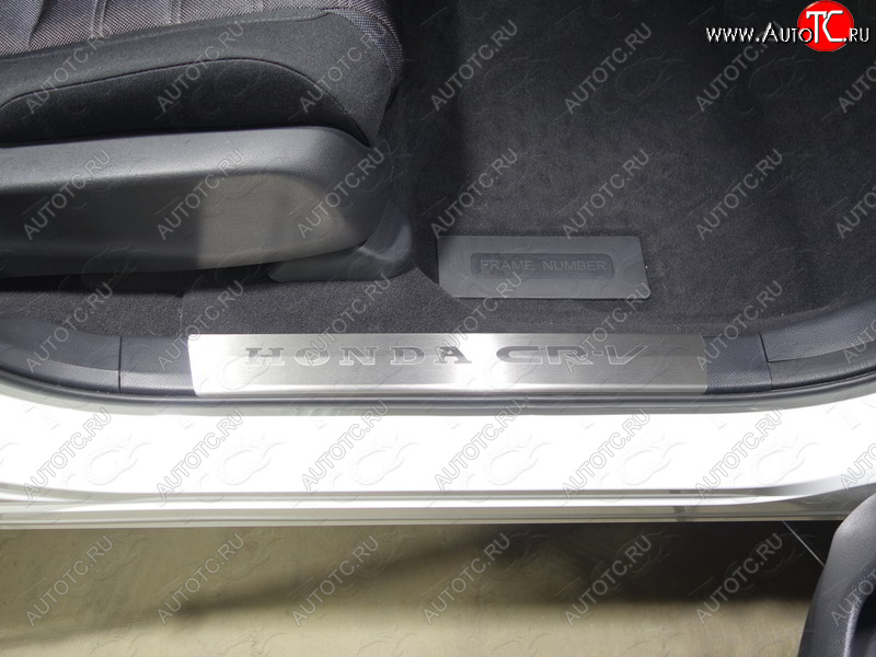 2 799 р. Накладки на пластиковые пороги, ТСС Тюнинг  Honda CR-V  RW,RT (2016-2020) дорестайлинг (лист шлифованный надпись Honda CR-V)  с доставкой в г. Кемерово
