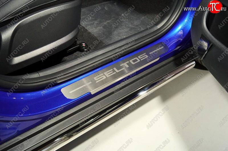 4 899 р. Накладки на пороги, ТСС Тюнинг  KIA Seltos (2019-2025) (лист шлифованный надпись seltos)  с доставкой в г. Кемерово