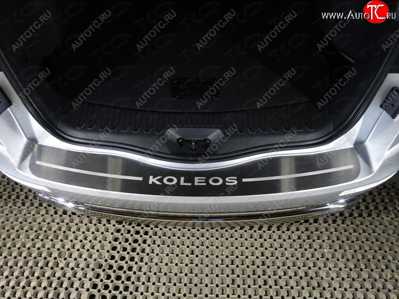 4 199 р. Накладка на задний бампер, ТСС Тюнинг  Renault Koleos  2 (2016-2025) (лист шлифованный надпись Koleos)  с доставкой в г. Кемерово