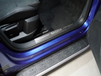 Накладки на пластиковые пороги, ТСС Тюнинг Skoda Karoq  NU7 (2020-2025) рестайлинг (лист шлифованный надпись Skoda)