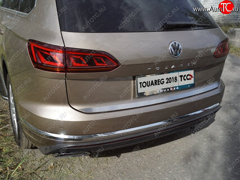 2 999 р. Накладка на заднюю дверь, ТСС Тюнинг  Volkswagen Touareg  CR (2018-2025) (Лист шлифованный)  с доставкой в г. Кемерово