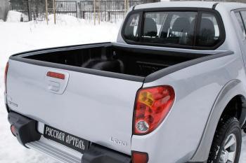Накладка на задний откидной борт Русская Артель Mitsubishi L200  4 (2013-2016)  рестайлинг (со скотчем 3М)
