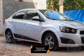 Молдинг двери передний левый Русская Артель Chevrolet Aveo  T300 (2011-2015) седан (глянец под покраску)