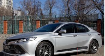 Молдинг двери передний левый Русская Артель Toyota Camry  XV70 (2017-2021) дорестайлинг (шагрень)