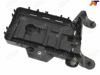1 169 р. Площадка под АКБ Audi A3 03-13  Q3 11-14  Skoda Octavia 04-13  Volkswagen Jetta 05-10  Passat 10 SAT ST-1K0915333B  с доставкой в г. Кемерово. Увеличить фотографию 1