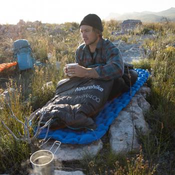 21 949 р. Мешок спальный Naturehike Ultralight CW400 L , 220х85 см, (правый) (ТК: +5C), черный Naturehike nh18c400-d-bll  с доставкой в г. Кемерово. Увеличить фотографию 9
