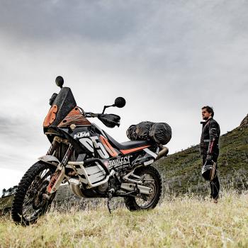 23 709 р. Палатка Naturehike Could Tourer 2-местная+ мотоцикл, алюминиевый каркас, серый Naturehike nh19zp013-g  с доставкой в г. Кемерово. Увеличить фотографию 10