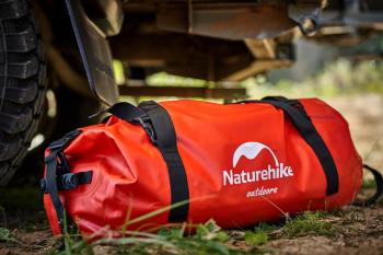 6 899 р. Гермосумка Naturehike 60 л ПВХ (красная) Naturehike nh20fsb03-r60l  с доставкой в г. Кемерово. Увеличить фотографию 8