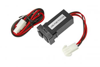 1 269 р. Розетка USB 3,1A для Toyota 32x22 РИФ rif22-4-1012800  с доставкой в г. Кемерово. Увеличить фотографию 2