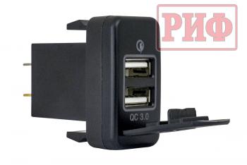 1 849 р. Розетка USB 2 QC 3.0 для Toyota 40x20 РИФ rif22-4-1013700  с доставкой в г. Кемерово. Увеличить фотографию 1