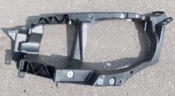 Левый кронштейн передней фары (пр-во Китай) BODYPARTS Mitsubishi Colt  Z30 (2002-2009) хэтчбэк 5 дв. дорестайлинг