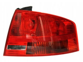 AUDI A4 ФОНАРЬ ЗАДН ВНЕШН ПРАВ (EAGLE EYES) EAGLE EYES ai0a405-741-r