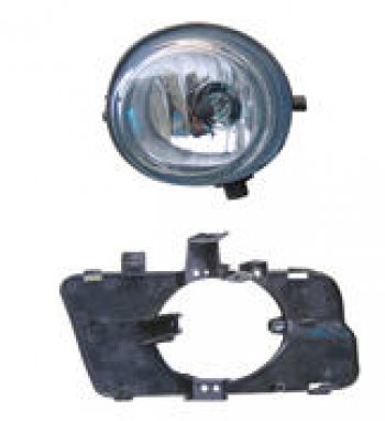 Противотуманная фара правая DEPO Mazda 3/Axela BK дорестайлинг седан (2003-2006) (с креплением)