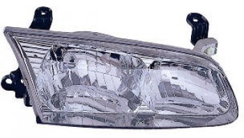 Правая фара BodyParts Toyota Camry  XV20 (1999-2001)