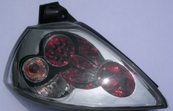 15 649 р. MEGANE ФОНАРЬ ЗАДН ВНЕШН Л+П (КОМПЛЕКТ) ТЮНИНГ (ХЭТЧБЭК) ПРОЗРАЧ ХРУСТАЛ С ДИОД ВНУТРИ ХРОМ BODYPARTS rnmeg03-740h-n  с доставкой в г. Кемерово. Увеличить фотографию 1