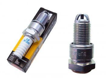 649 р. Свеча зажигания AUDISKODAVW 1.61.82.5 95-VAZ 2101-2111,2115 не инжекторные NGK BUR6ET  с доставкой в г. Кемерово. Увеличить фотографию 1