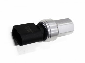 Датчик давления кондиционера VW POLO 11-20 JETTA 08-18 PASSAT 16-21 TIGUAN 12-18 TRANSPORTER 13- SAT ST-241-0021