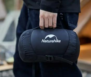 1 099 р. Мешок компрессионный Naturehike, черный, размер M  cnh22sd002-m  с доставкой в г. Кемерово. Увеличить фотографию 7