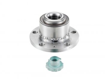 Ступичный узел перед SKODA FABIAROOMSTER R13 05- SNR R17807