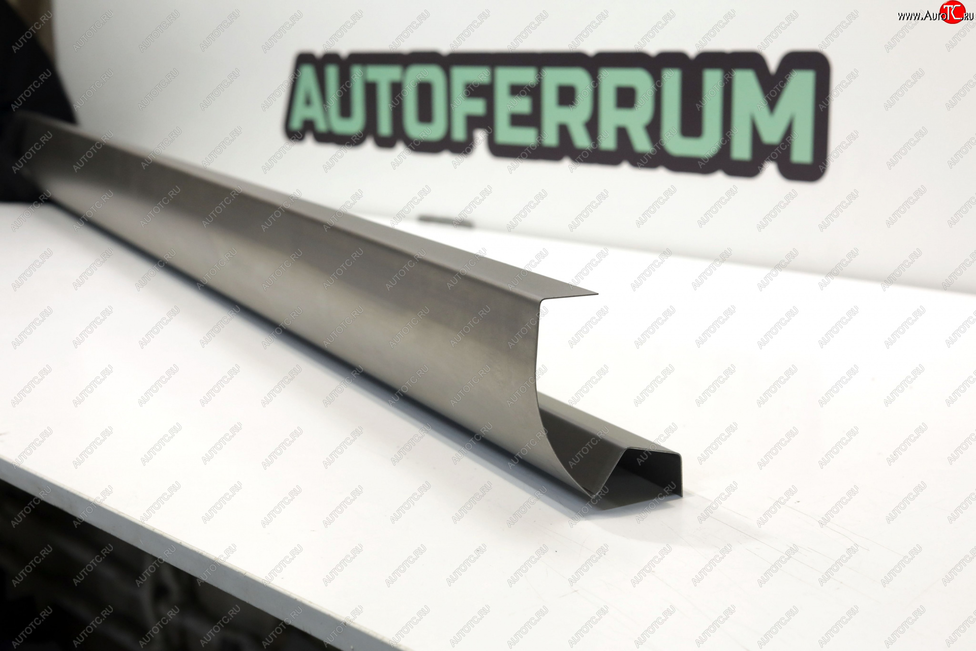3 099 р. Правый ремонтный порог AUTOFERRUM Volkswagen Golf ( 5, 6) - Jetta A5 (Холоднокатаная сталь 1.2 мм) с доставкой в г. Кемерово Увеличить фотографию 1 3 099 р. Правый ремонтный порог AUTOFERRUM Volkswagen Golf ( 5, 6) - Jetta A5 (Холоднокатаная сталь 1.2 мм) с доставкой в г. Кемерово
