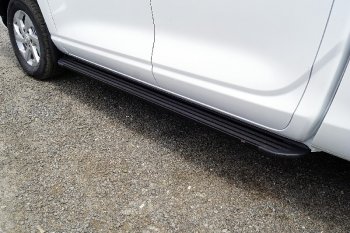 Пороги алюминиевые Slim Line ТСС Тюнинг Changan Hunter Plus (2022-2025) пикап (Black)