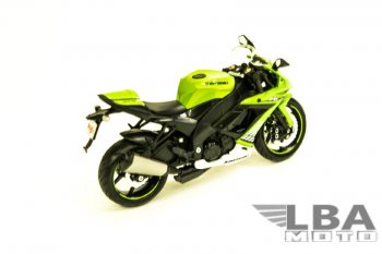 Модель мотоцикла Kawasaki Ninja ZX-10R Зеленого цвета масштаб 112  пм-00002213