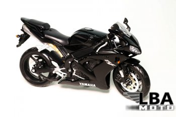 Модель мотоцикла Yamaha YZF-R1 04-06 Черного цвета масштаб 112  пм-00002216