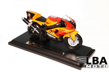 Модель мотоцикла Yamaha YZF-R7 Оранжево-Черного цвета масштаб 118  пм-00002239