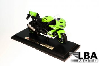 Модель мотоцикла Kawasaki Ninja ZX-10R Зеленого цвета масштаб 118  пм-00002476